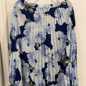 Tahari skirt. Size 10